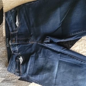 R1893 stretch small flare